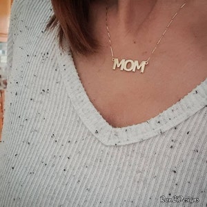 Collar de oro de 14 quilates con placa de identificación estilo mamá • Cadena personalizada de oro macizo real de 14 quilates • Regalo perfecto para una nueva mamá