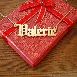 Gothic Valerie Style Namensschild 14k Gold Old Englisg Vampir Style
