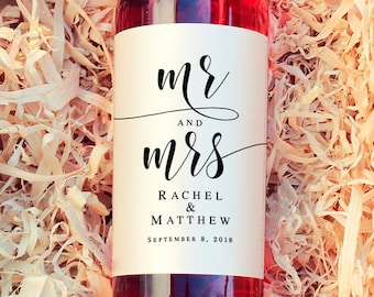 Wine label Mr and Mrs Wedding decor elegant Wedding template printable Cheers to Mr and Mrs DIY Wine bottle labels Wedding celebration #vm31