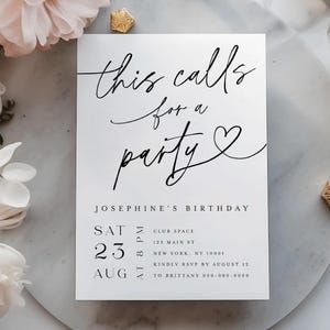 Dit vraagt om een verjaardagsuitnodiging, gedrukte en verzonden uitnodiging voor volwassen feest, elegante verjaardagsuitnodiging, op maat gemaakte kaart!