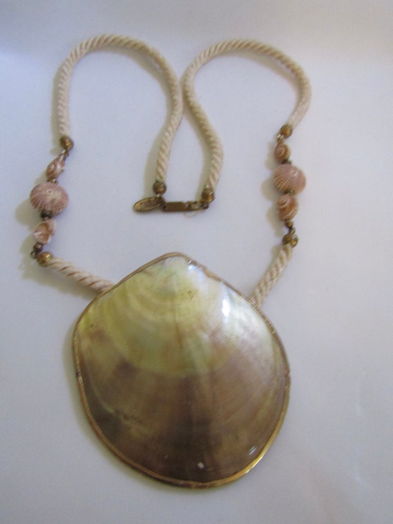 Vintage Signed Miriam Haskell Large Clam Shell Pe… - image 3