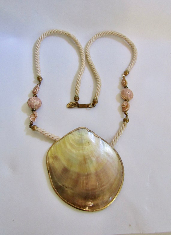 Vintage Signed Miriam Haskell Large Clam Shell Pe… - image 1