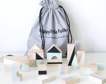 Blocs de bois aux couleurs Menthe & Monochrome emballés dans un sac en coton - Blocs de construction - Cadeau enfants - Cadeau Premier anniversaire - Cadeau bébé de Noël