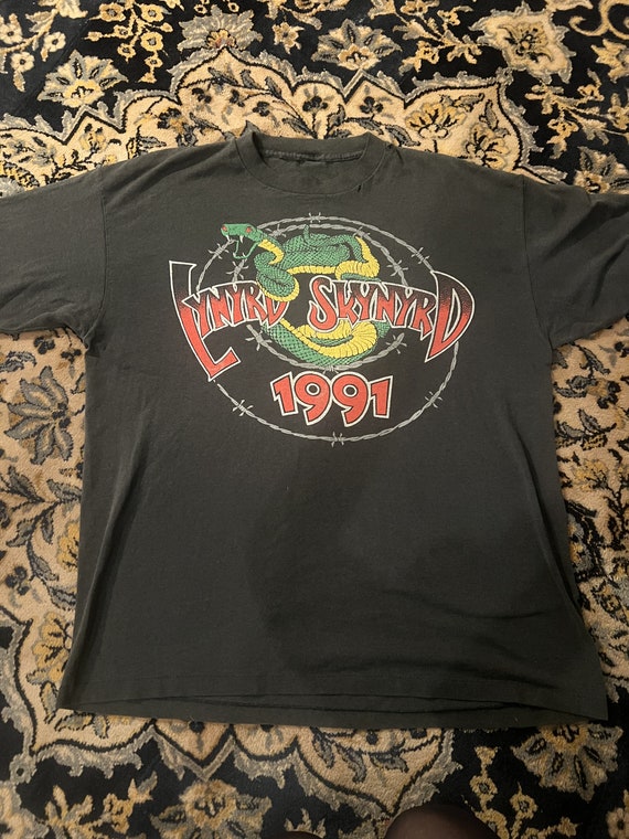 LYNYRD SKYNYRD - Vintage 1991 Cobra Tour T-Shirt … - image 1