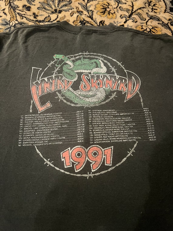 LYNYRD SKYNYRD - Vintage 1991 Cobra Tour T-Shirt … - image 3