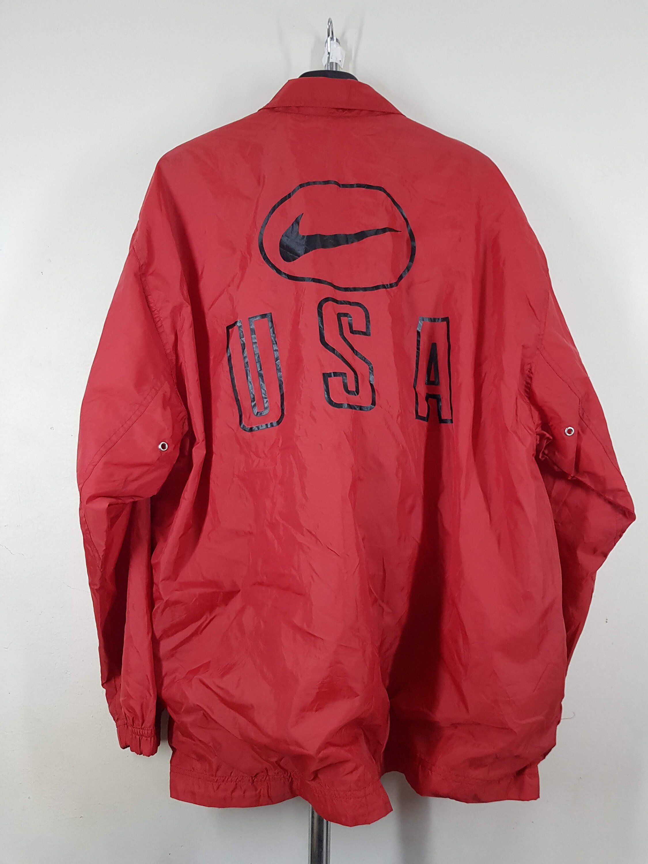 NIKE ナイキ　USA ウインドブレーカー　レッド　サイズXS ヴィンテージ 90年代 Nike USA ウィンドブレーカー レッド ビッグ