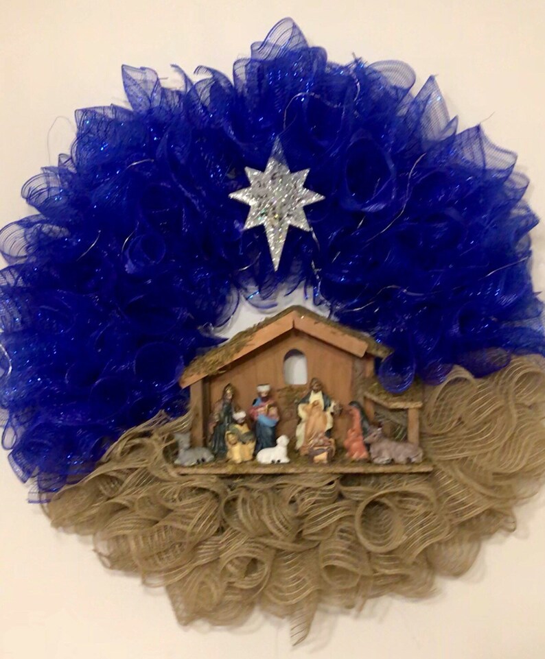 mesh nativity wreath Nativity wreath