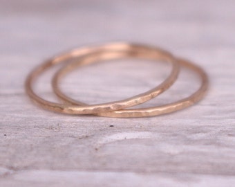 Minimalistic gold rings set 14 K hammered