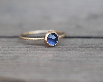 14 k  Gold Sapphire Ring