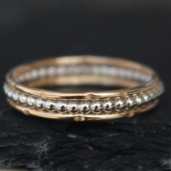 Mixed metal rings set