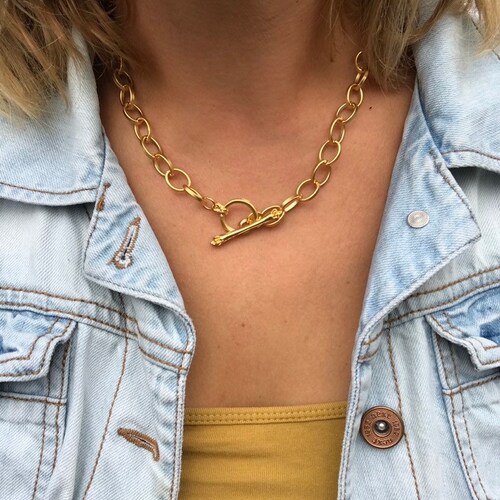 Chunky Gold T-bar Choker Oval Link 