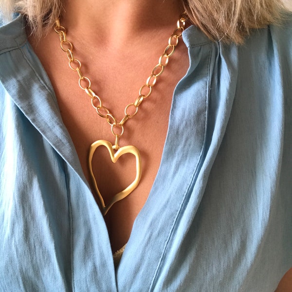 Oversized Heart Statement Necklace - matte gold chunky chain necklace, gold heart necklace, statement choker,