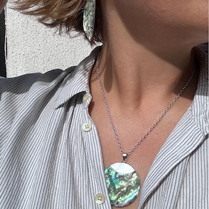 Set sterlingzilver met abalone schelpketting: grote statementhanger, iriserende schelpsieraden, set vintage abalone-oorbellen