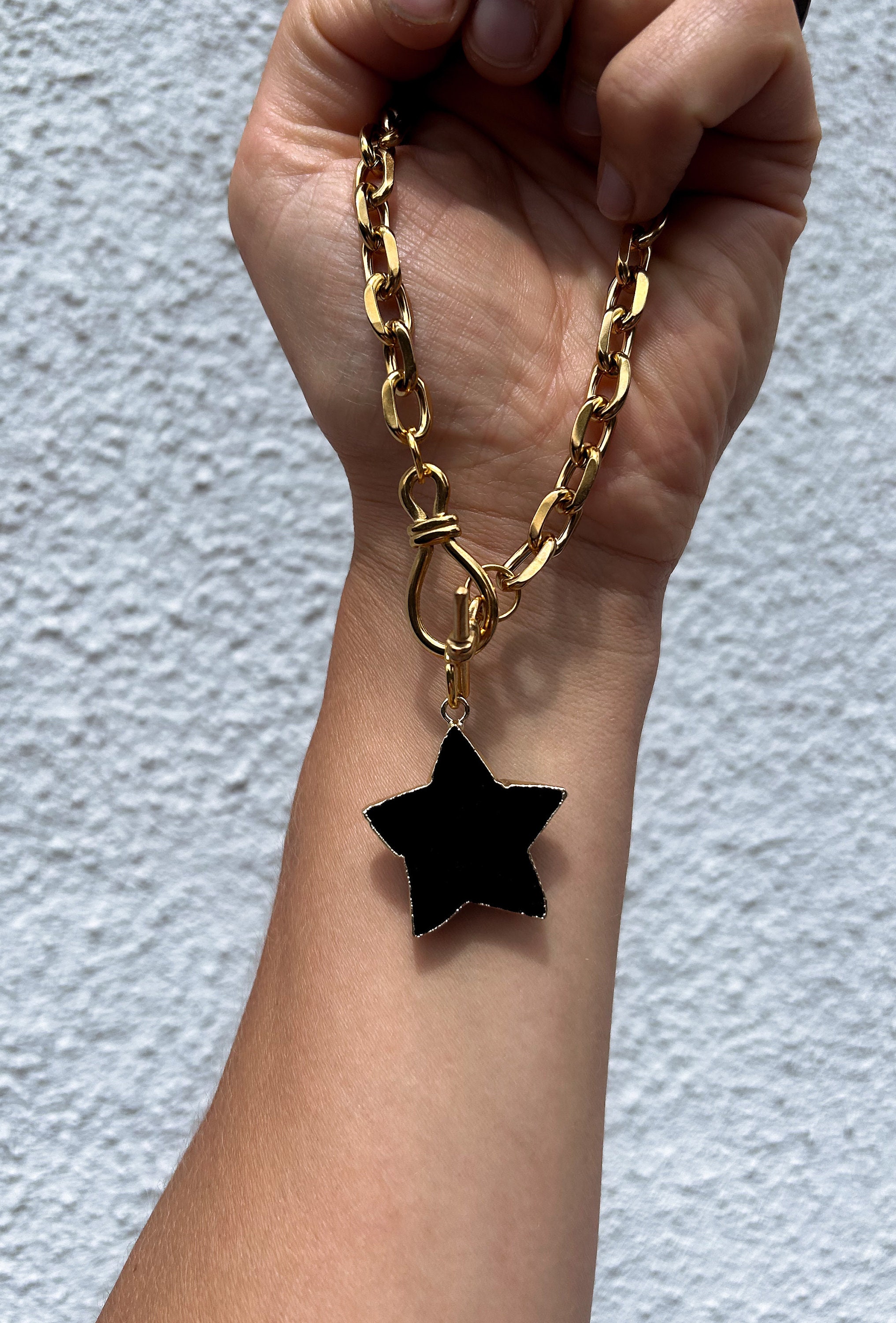 Onyx Star Chunky Gold Necklace - Toggle Clasp Gold Star