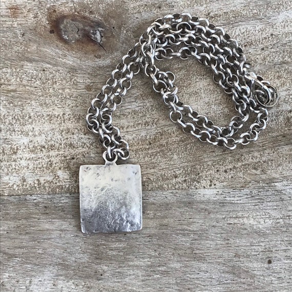 Hammered silver pendant necklace deals