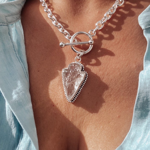 Raw Quartz Arrowhead Necklace - chunky curb chain rough crystal pendant, t bar statement choker, southwestern boho jewelry - A9D