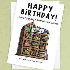Tarjeta de cumpleaños para adictos a los juegos de mesa / Estante de la vergüenza / Tarjeta de juegos de fantasía / Tarjeta de juegos nerd / Tarjeta DM / Tarjeta de novio / Tarjeta geek - GC399