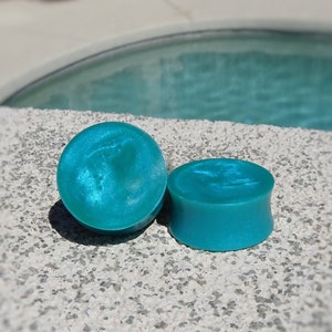 Sea Blue Pearl Resin Ear Plugs - Turquoise Blue Resin Ear Gauges - Gift for Him or Her