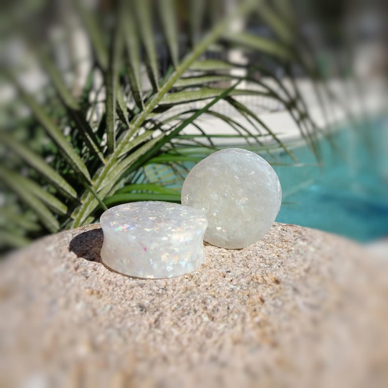 White Holographic Glitter and Resin Ear Plugs - Ear Gauges