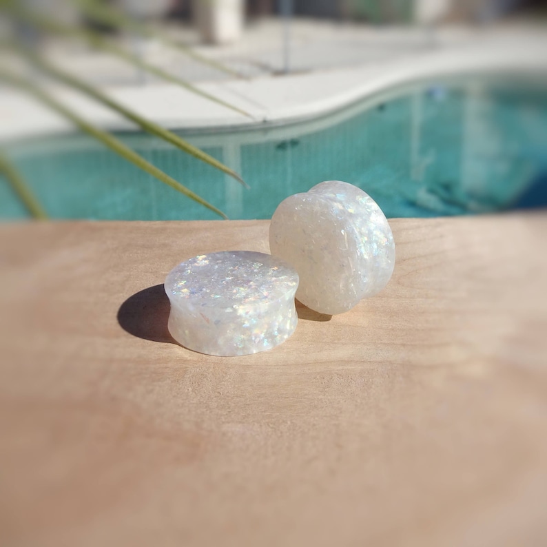 White Holographic Glitter and Resin Ear Plugs - Ear Gauges