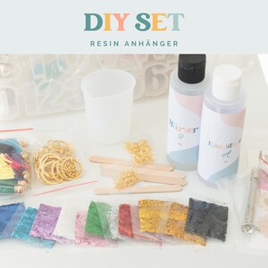 DIY Set Resin Schlüsselanhänger selber machen I 20 Anhänger I Epoxidharz Kit Anfänger I Geschenk für Frauen I Bastelset Erwachsene image 4