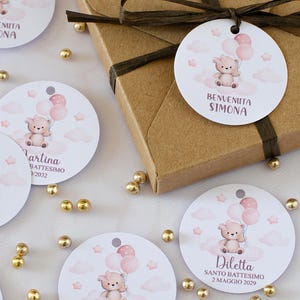 Etichette Orsetta Battesimo, Tag Orsetta Nascita, Biglietti con Orsetta e Palloncini, Nuvole, Stelle Rosa, Targhette Primo Compleanno