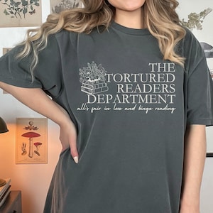Die gequälte Leser-Abteilung Shirt, lustiges Alls fair in der Liebe und im Tee, Muttertag Buch-Liebhaber-Geschenk, trendiges Bücherwurm-Meme-T-Shirt, Bücherwurm