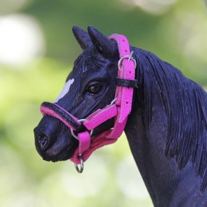 pink leather halter for schleich horses