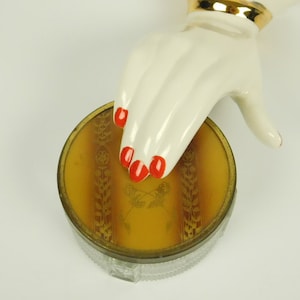 Vintage Art Deco Runde gepresste Glas Pulver Schmuckkästchen & Metall Zinn geblümten Gold braun Lid Eitelkeit Badepuppe Schreibtisch Dekor