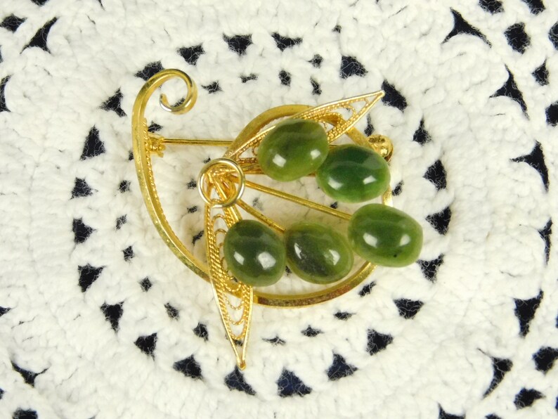 Vintage Dainty Gold Tone Filigree Figural 5 Green Faux Cabochon Jade Stones Flower Bouquet Brooch Pin 1 34 Inch by 1 12 Inch