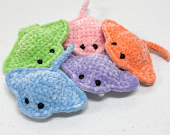 Crochet Mini Stingray, Stingray Plushie, Ocean Life Toy, Crochet Ocean, Chenille Stingray