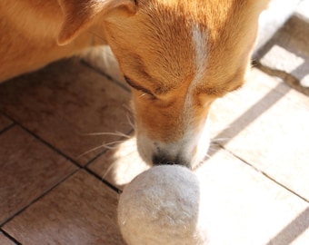 Biodegradable Wool Pet Toys for Cats & Dogs