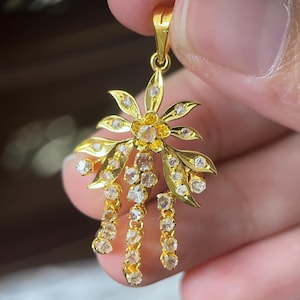 18K Vintage Polki Diamond Gold Pendant | 1950s Peranakan Kebaya Charm