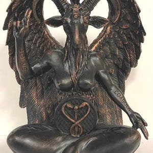 Estatua única de Baphomet tallada a mano de 8'' de alto para decoración del hogar