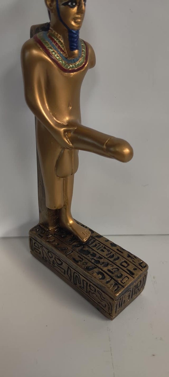 エジプトで作られたユニークなエジプトの神のミン像手彫り - Etsy 日本