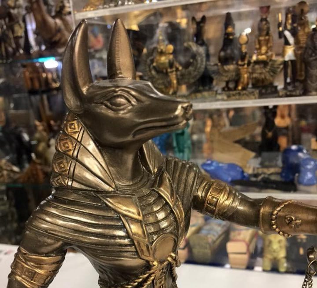【超美品】　アヌビス像　古代エジプト神　Las Vegas LUXOR で購入 超美品】 アヌビス像 古代エジプト神 Las Vegas LUXOR で購入