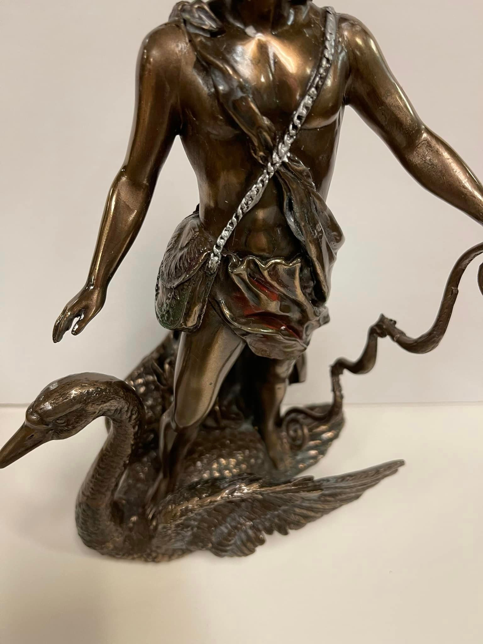 Estatua única del dios Apolo montando un cisne (dios griego del sol y la  luz), coleccionable. Última unidad. - Etsy México, image size:1536x2048