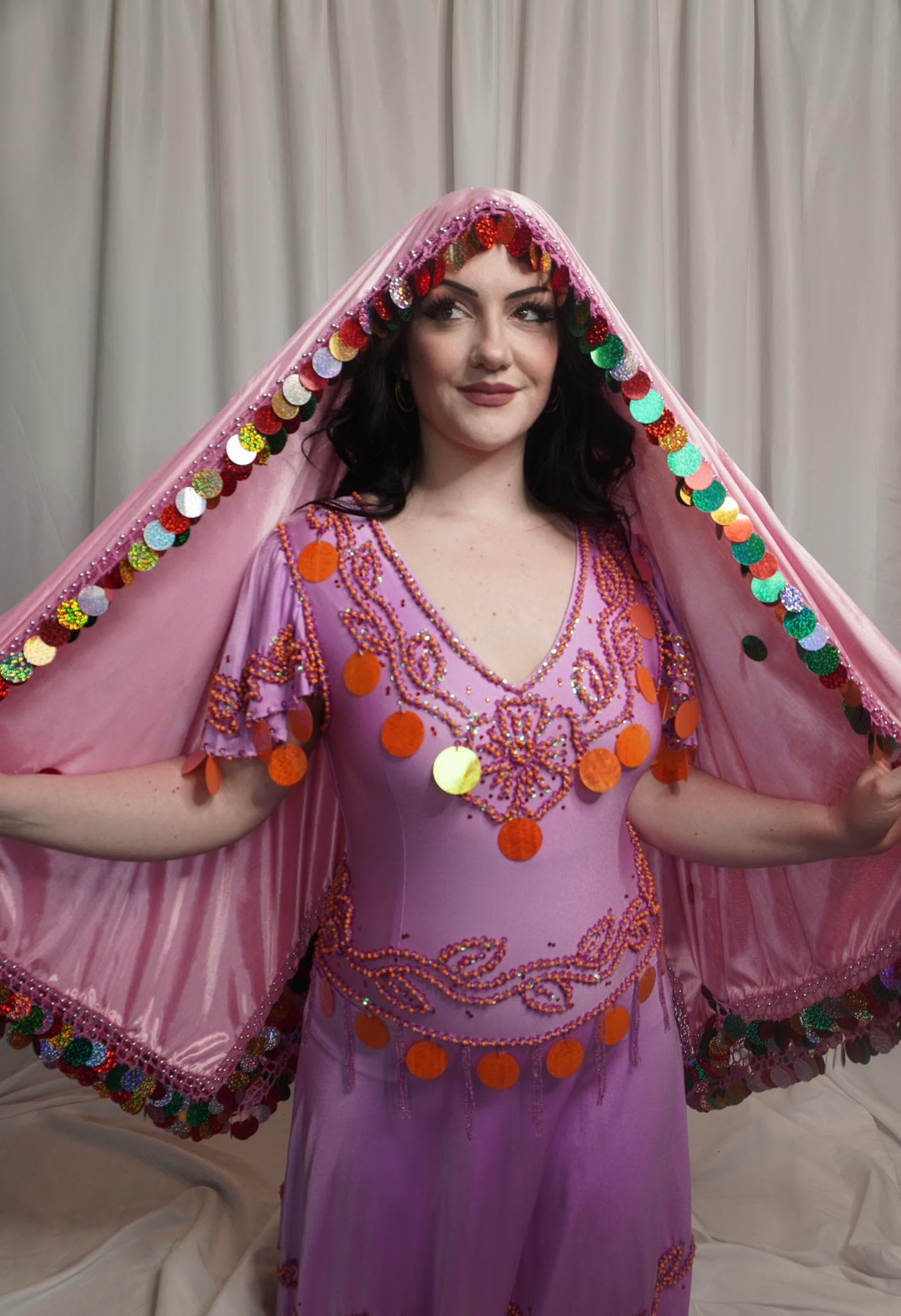 その他 Expressive Bellydance Veil [DVD] [Import] Amazon.com: Veil with Aziza Belly Dance Instruction DVD : Aziza