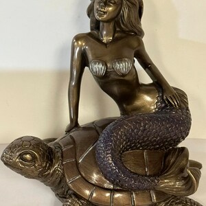 Art unique sirène sculptée à la main sur une décoration d&#39;intérieur en bronze coulé à froid