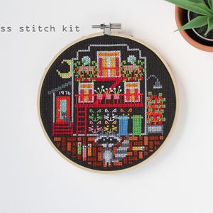 Alley Raccoon - Modern counted cross stitch kit - Beginners cross stitch kit