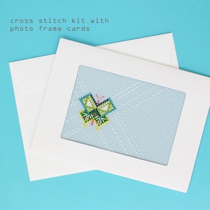 Love Notes - Lime Butterfly - kit de point de croix avec des cartes de cadre photo