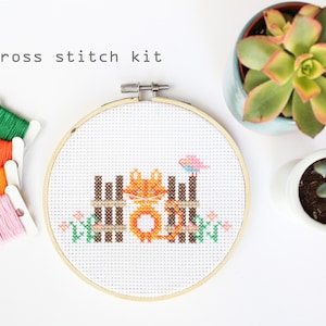 Mini Cat -  Modern DIY cross stitch kit - Beginners cross stitch kit- kids cross stitch kit