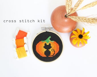 Spooky Cat - Modern DIY cross stitch kit - Beginners cross stitch kit