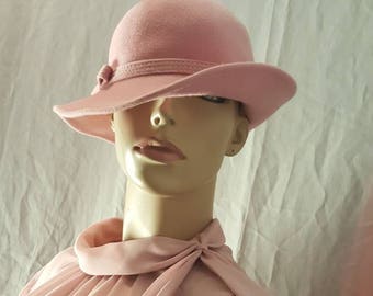 Pink vintage hat Wool hat Costume accessories