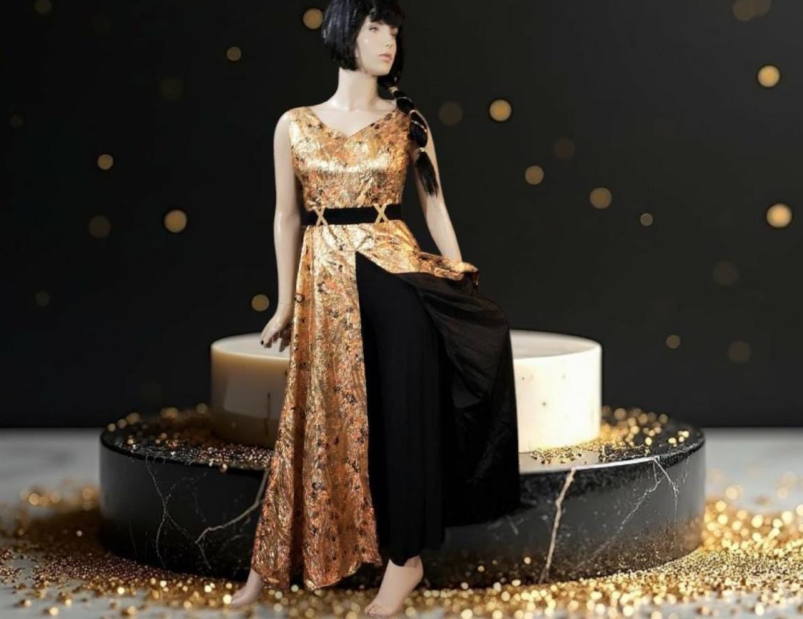 green emerald velvet dress Amazon.com: Fun Costumes Women's Plus Size Commanding Cleopatra main image 0