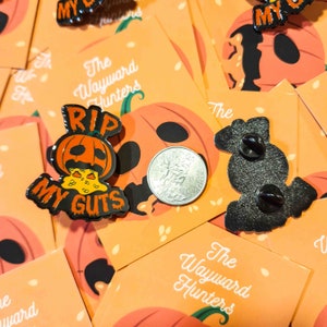 Vila i frid Mina inälvor Pumpa Emaljnål – Halloween Humor Kavajnål bild 3