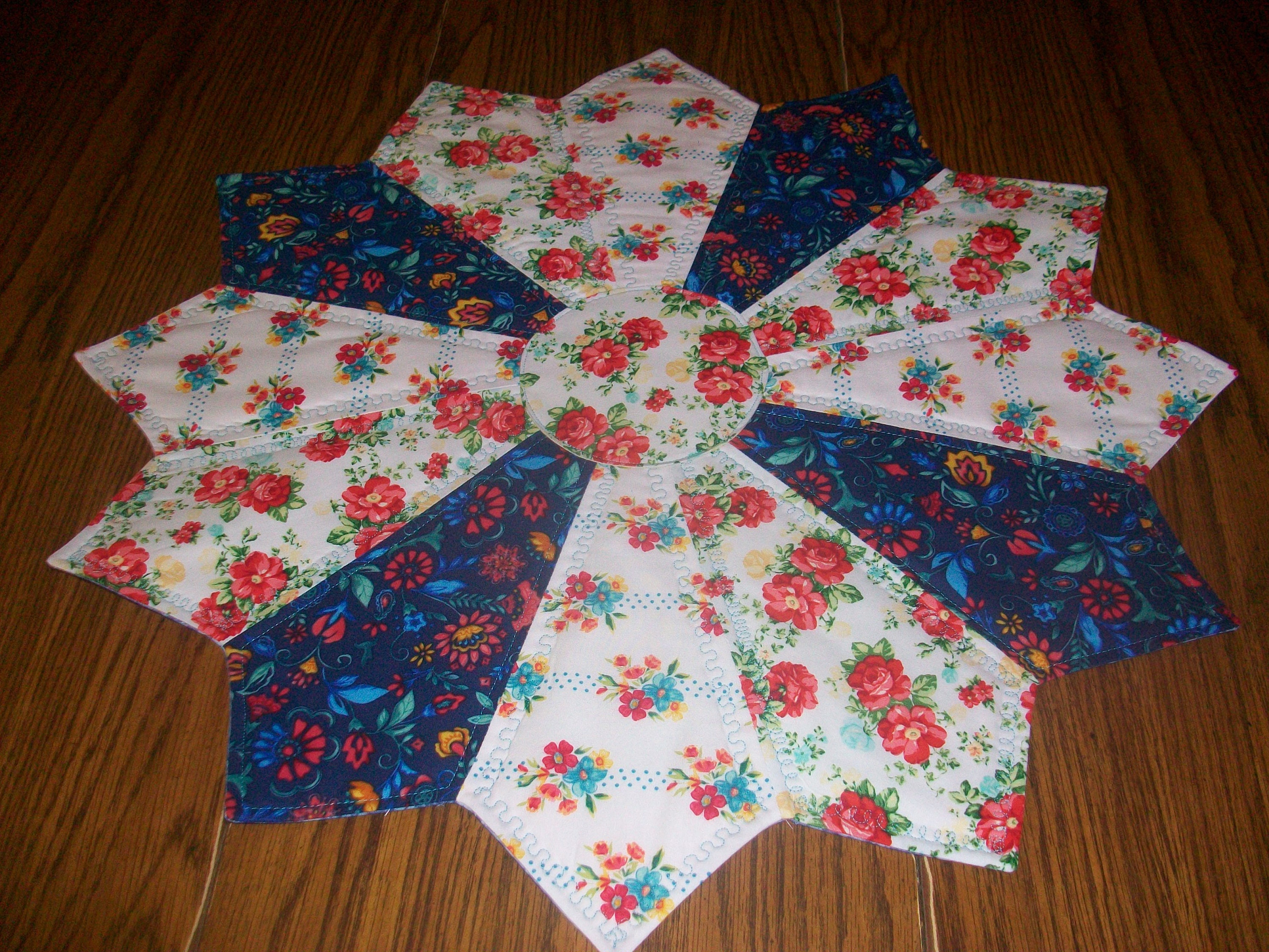 Pioneer woman kitchen chair cushions hotsell