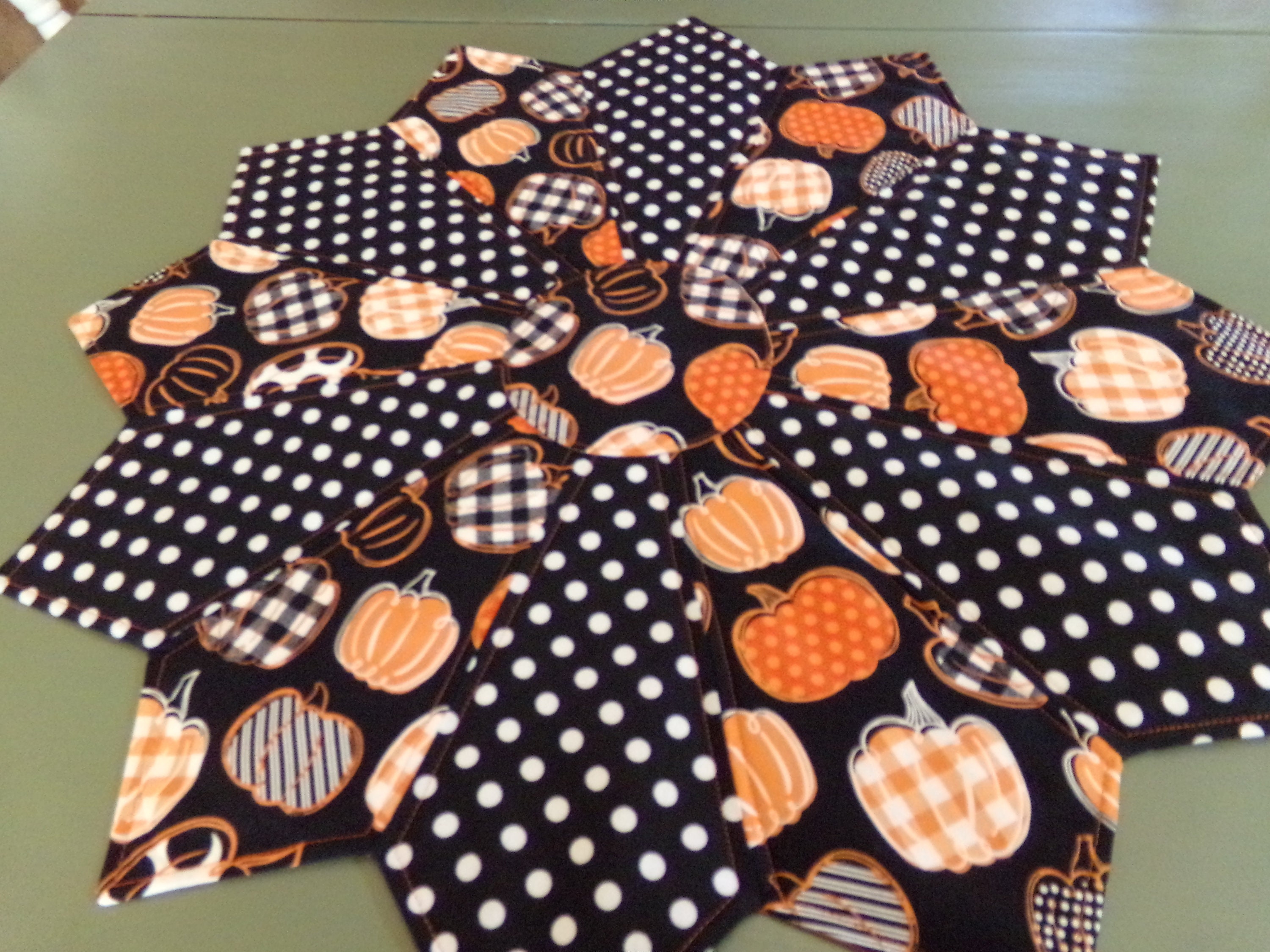 Handmade Quilted Table Topper Fall Pumpkins and Polka Dots #1065 - Etsy