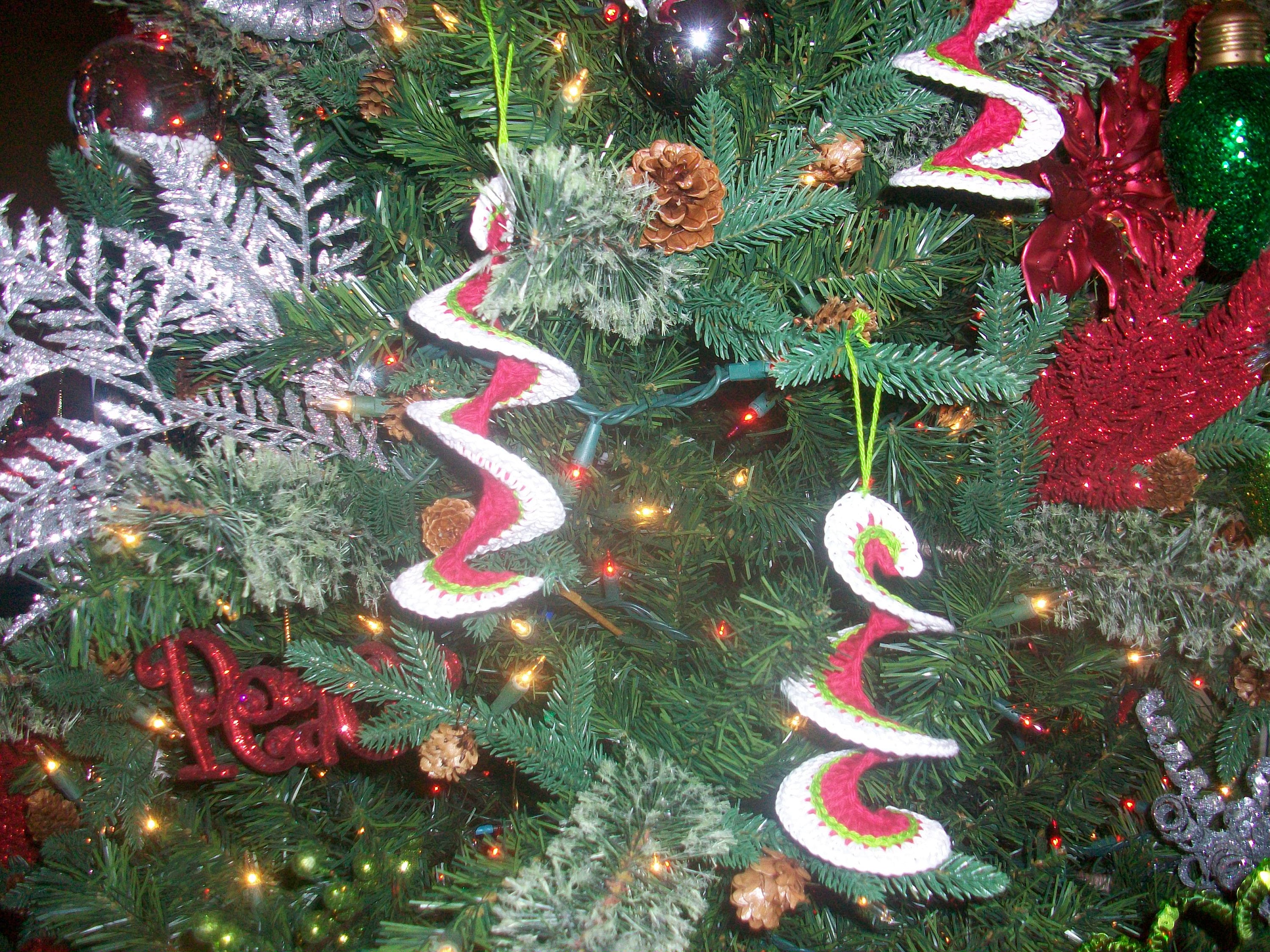 Set of 4 Spiral Christmas Ornamentscrochet Red White and Etsy