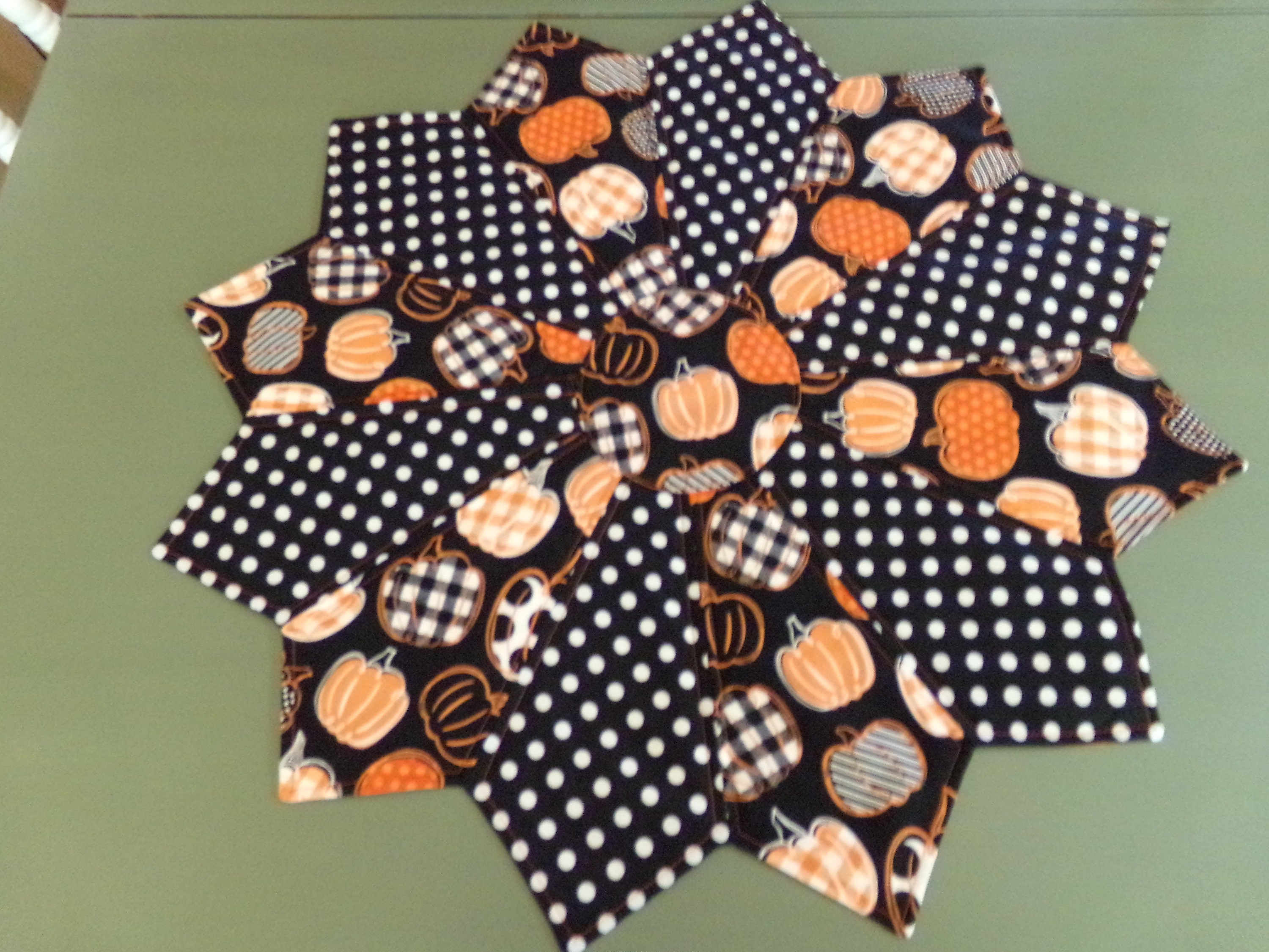 Handmade Quilted Table Topper Fall Pumpkins and Polka Dots #1065 - Etsy